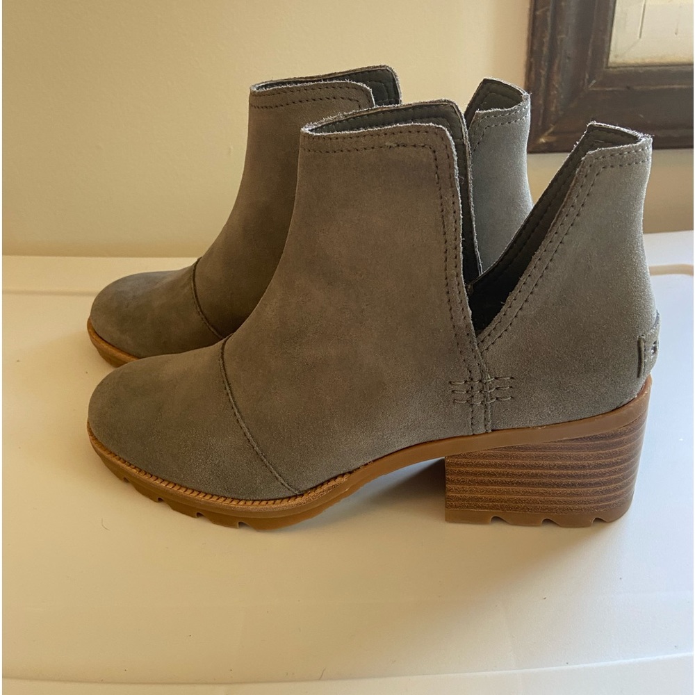 Sorel - Brand New - size 7